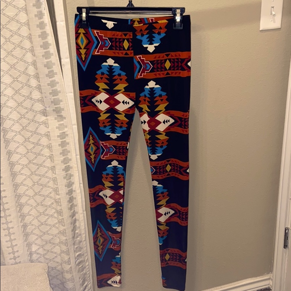 Black Aztec print leggings